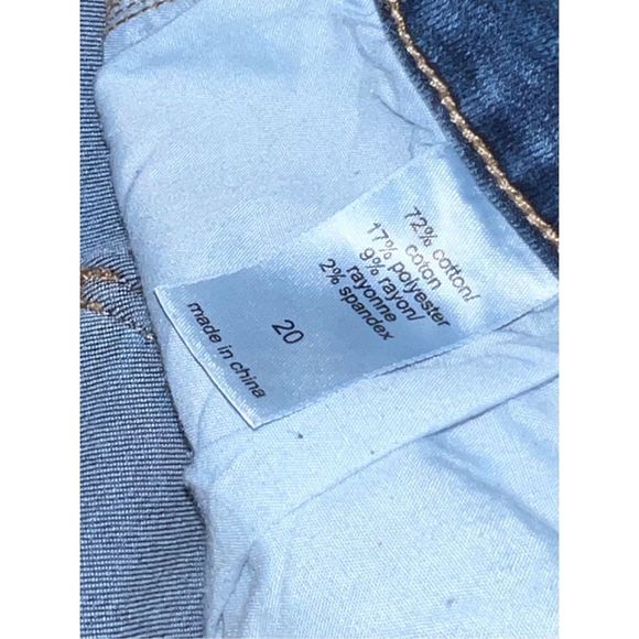 Plus Size Maurices Distressed Capri Jeans Size 20 - Picture 4 of 6